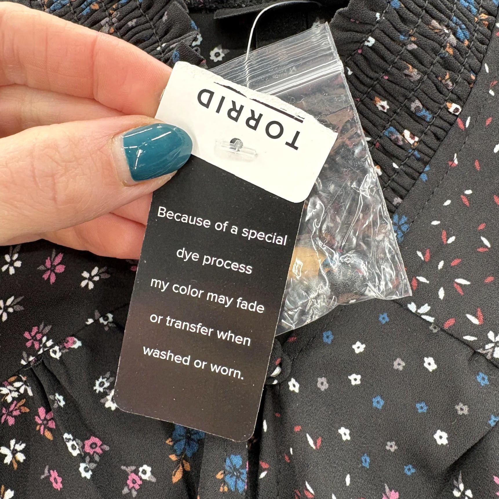 Torrid Torrid Blouse Womens 2X Black Floral Mock Neck Button Front Tunic Top NWT Sheer Plus Size Sleeves Balloon Sleeve Casual Size XXL / US 16-18 / IT 52-54 - 5 Thumbnail