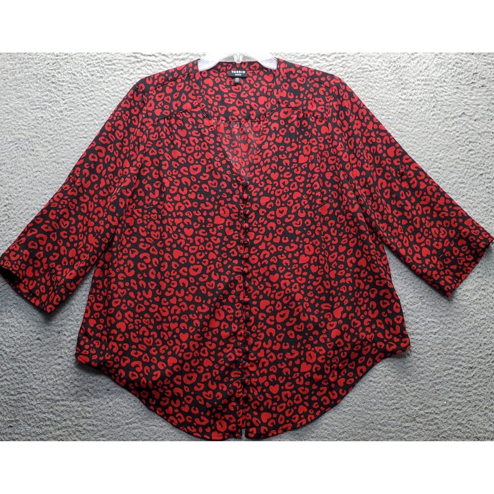 Torrid Torrid Harper Blouse Womens 00 Multi Leopard Print Roll Tab Sleeve Button Front Shirt Womens Size 00 Multicolor Leopard Print 3/4 Sleeve Size XXS / US 00 / IT 34 - 2 Thumbnail