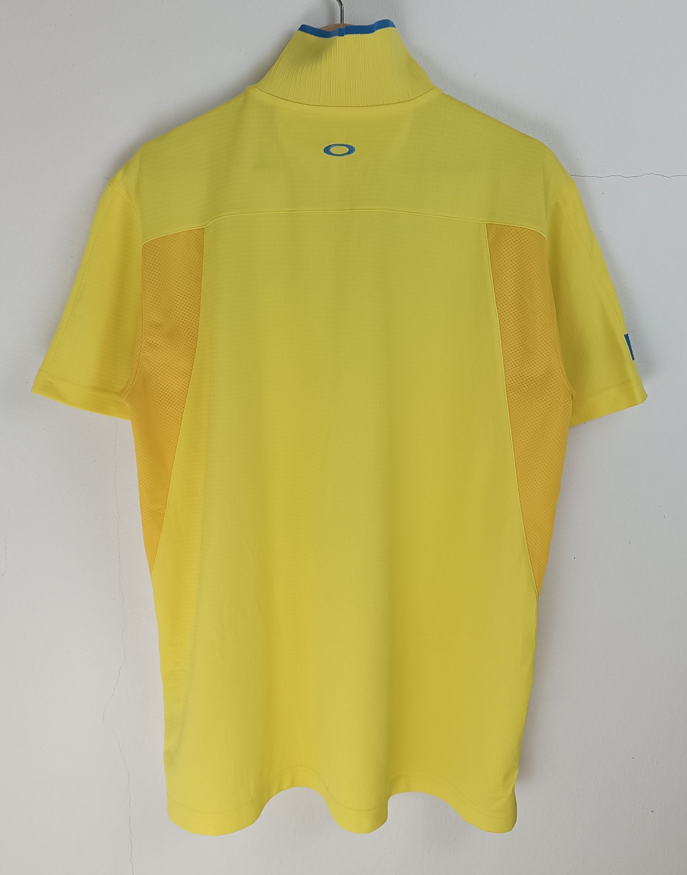 Oakley VINTAGE Y2K OAKLEY POLO GORPCORE TECHWEAR VERY RARE Size US L / EU 52-54 / 3 - 4 Thumbnail