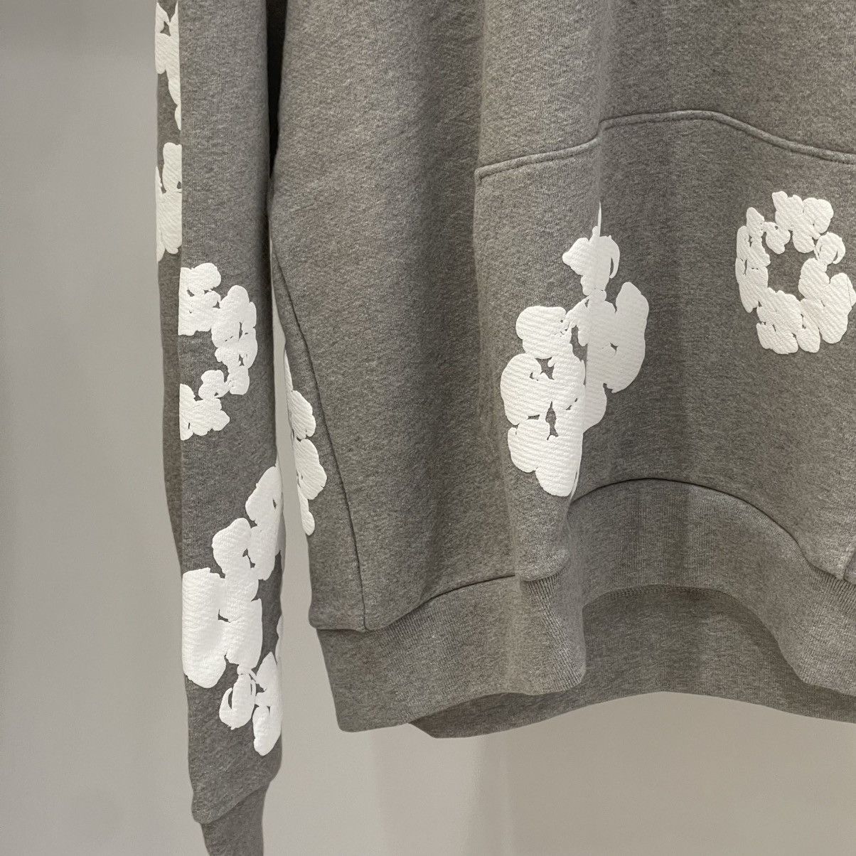 DENIM TEARS Denim Tears The Cotton Wreath Sweatshirt Grey Size US M / EU 48-50 / 2 - 3 Thumbnail