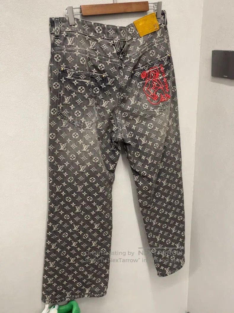 Louis Vuitton Louis Vuitton Little Red Man Destroys Made Old Casual Spor Size US 34 / EU 50 - 2 Thumbnail