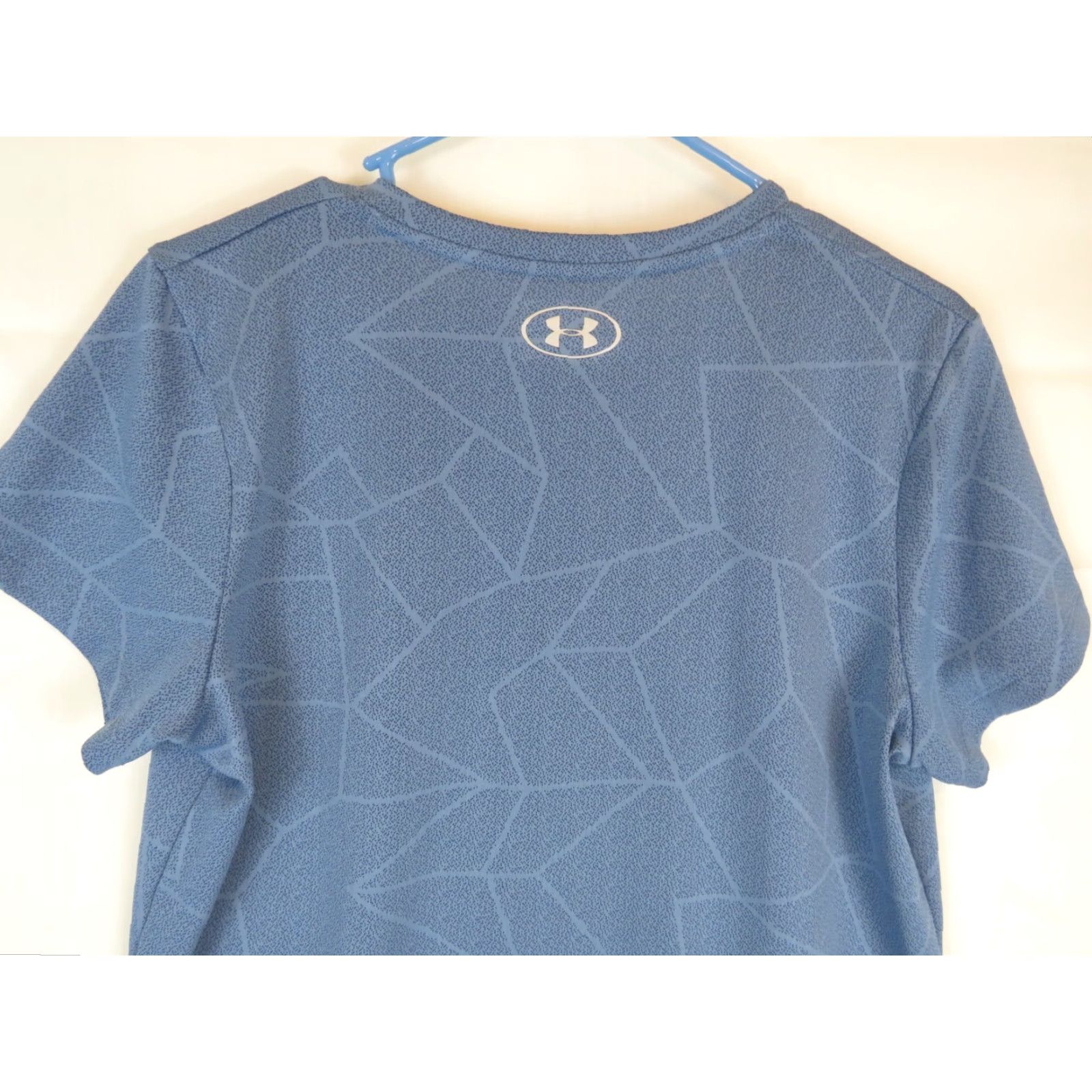 Under Armour Under Armour Men's Running Shirt Blue L Lightweight Summer Excellent Condition Pullover Activewear/HeatGear Casual Mens Size US L / EU 52-54 / 3 - 7 Thumbnail
