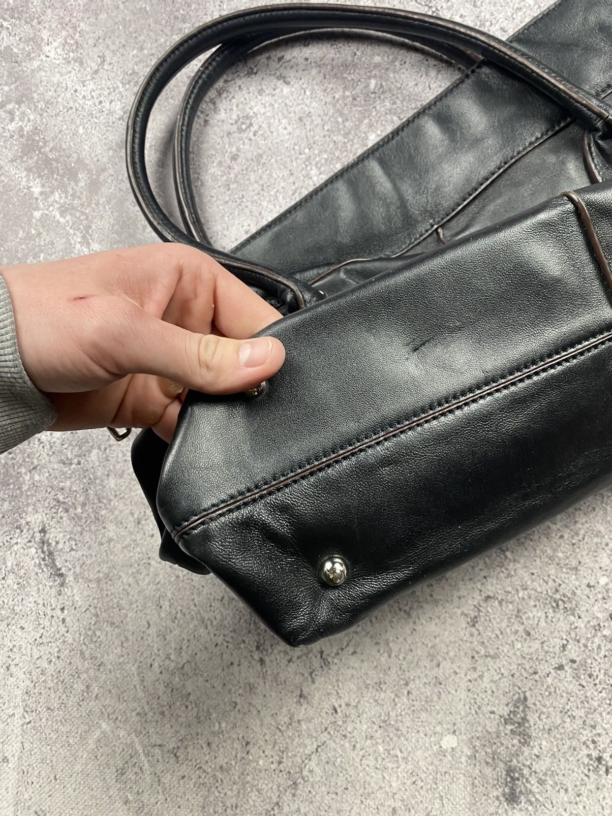 Designer × Tod's × Vintage Vintage 90s Tod’s leather shoulder/hand bag with fringes Size ONE SIZE - 9 Thumbnail