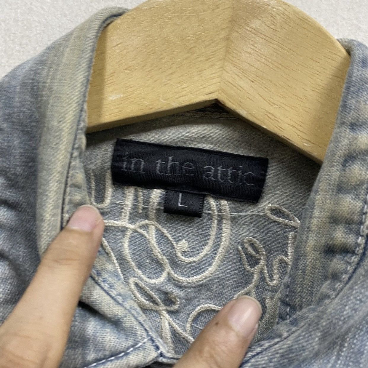 In The Attic IN THE ATTIC Japanese Brand Y2K Grunge Distressed DenimShirt Size US M / EU 48-50 / 2 - 13 Thumbnail