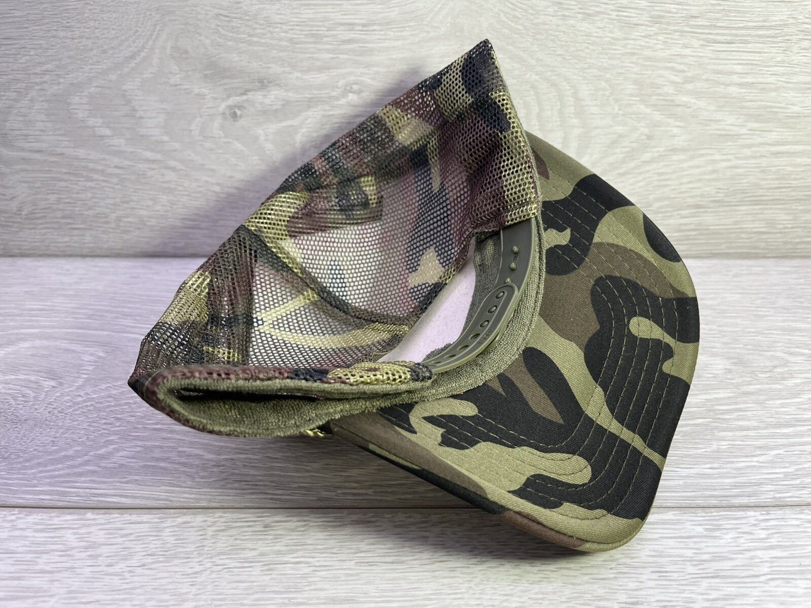 Vintage HUNTING DUCK MALLARD WHITE CAMO HIGH CROWN TRUCKER SNAPBACK Size ONE SIZE - 2 Thumbnail