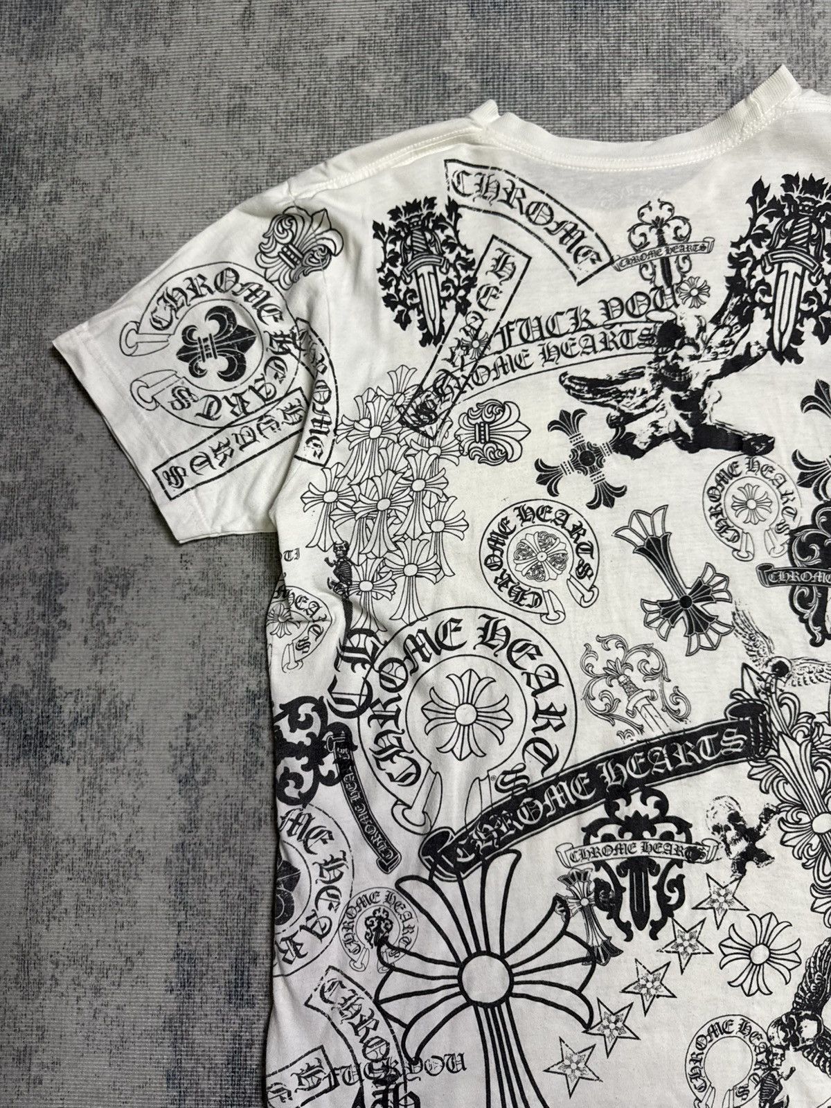 Chrome Hearts RARE! AOP MULTI LOGO Chrome Hearts Size US M / EU 48-50 / 2 - 8 Thumbnail