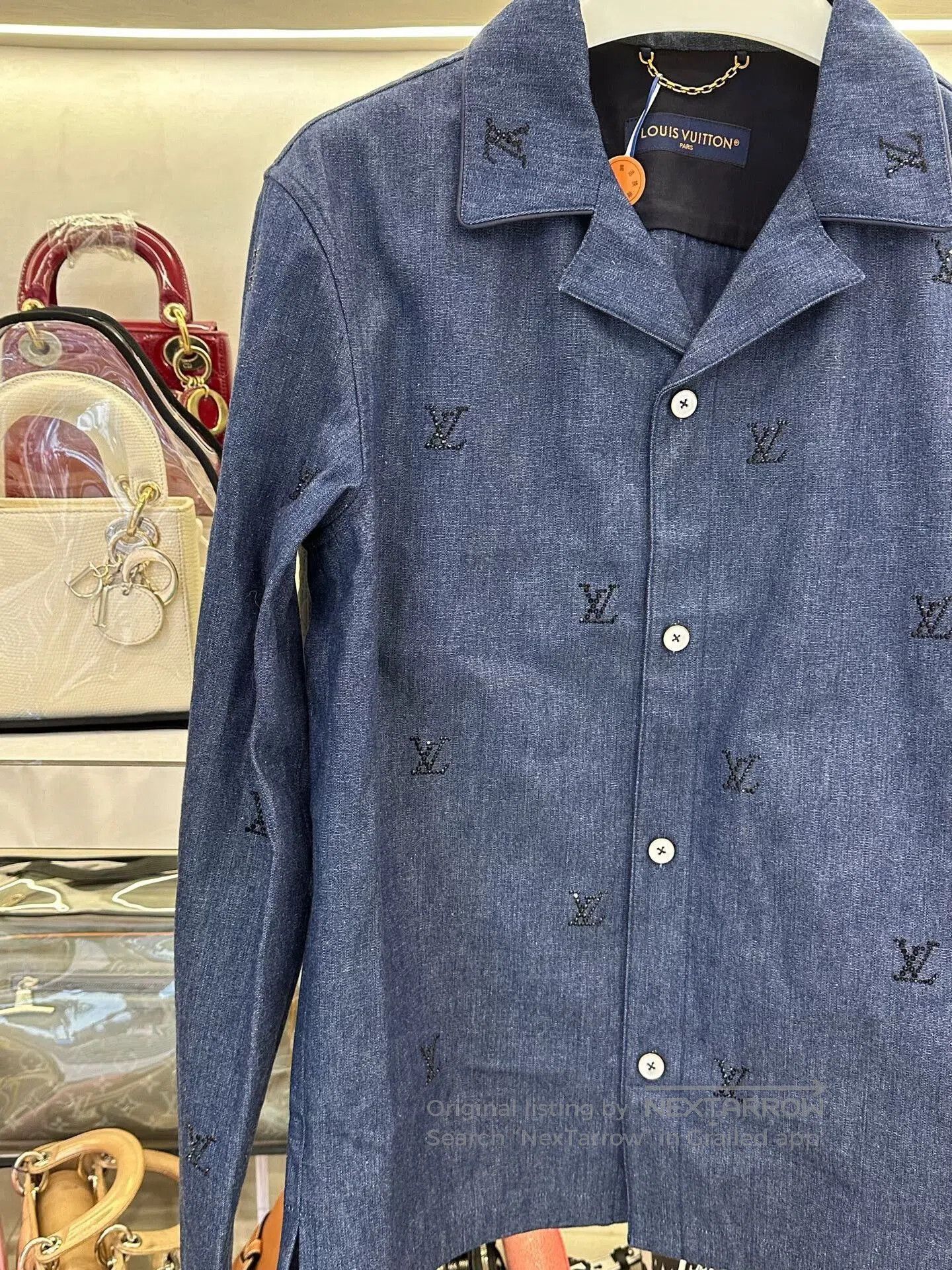Louis Vuitton louis vuitton denim shirt with logo embellishments. Size US M / EU 48-50 / 2 - 2 Thumbnail