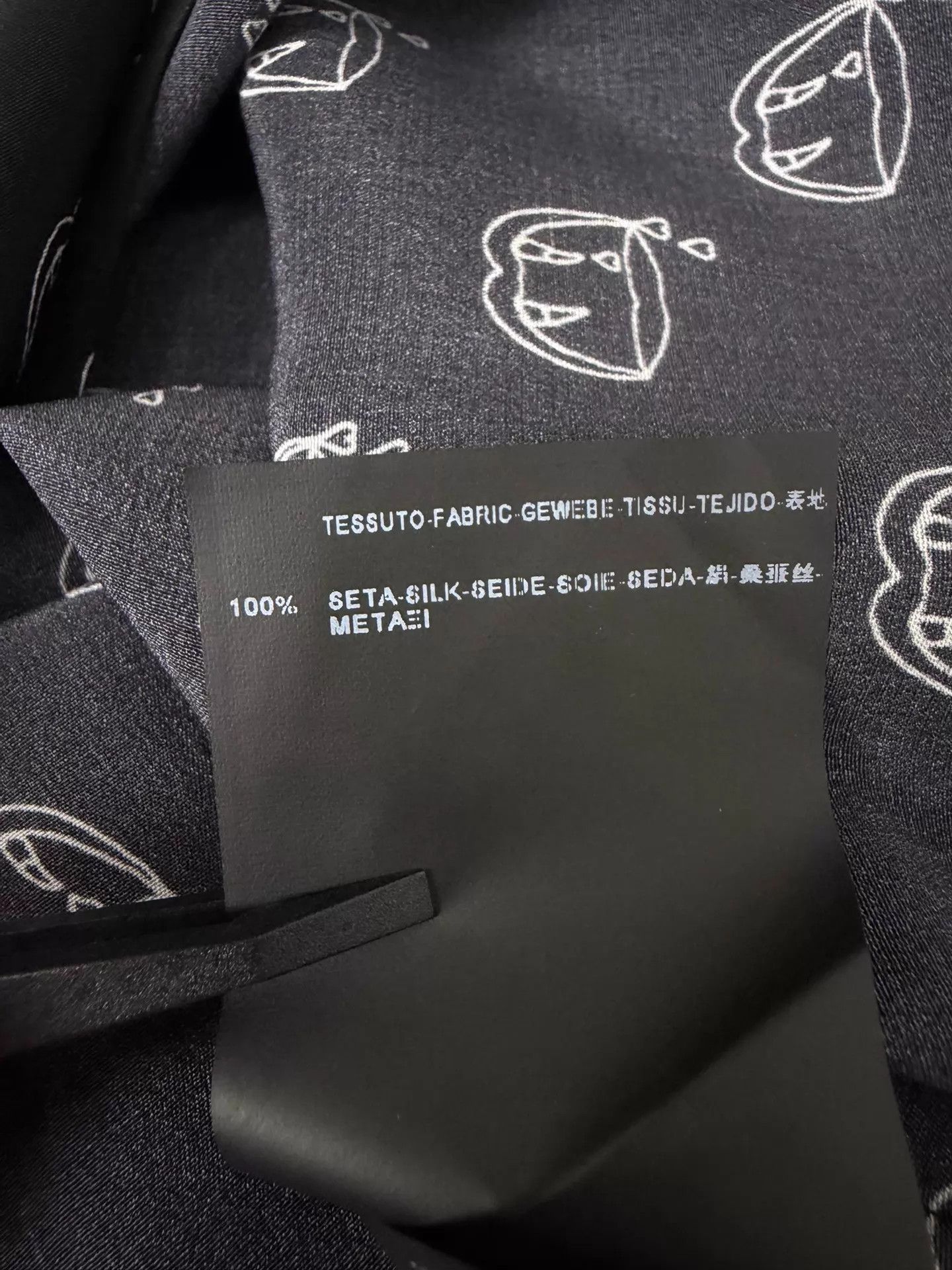 Saint Laurent Paris Saint Laurent 14ss Black Silk Vampire Fangs Shirt 37 XS Size US XS / EU 42 / 0 - 6 Thumbnail