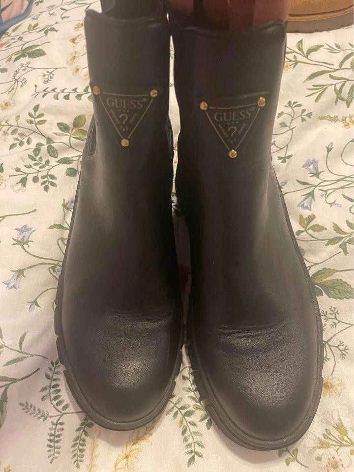 Guess Guess Chunky Heel Boots Size9 Size US 9 / IT 39 - 2 Thumbnail