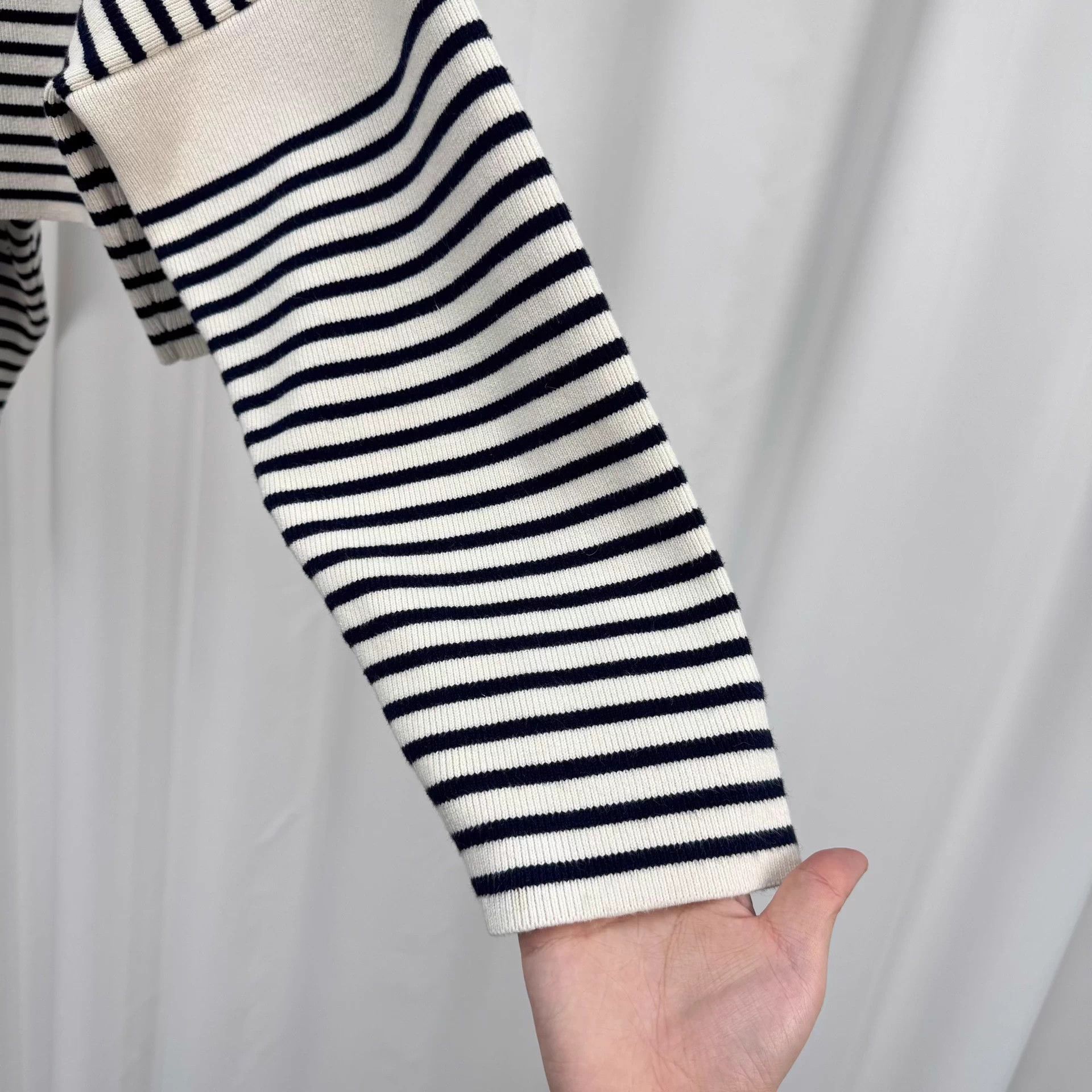 Celine Celine embroidered logo stripe knit sweater S mint Size S / US 4 / IT 40 - 4 Thumbnail