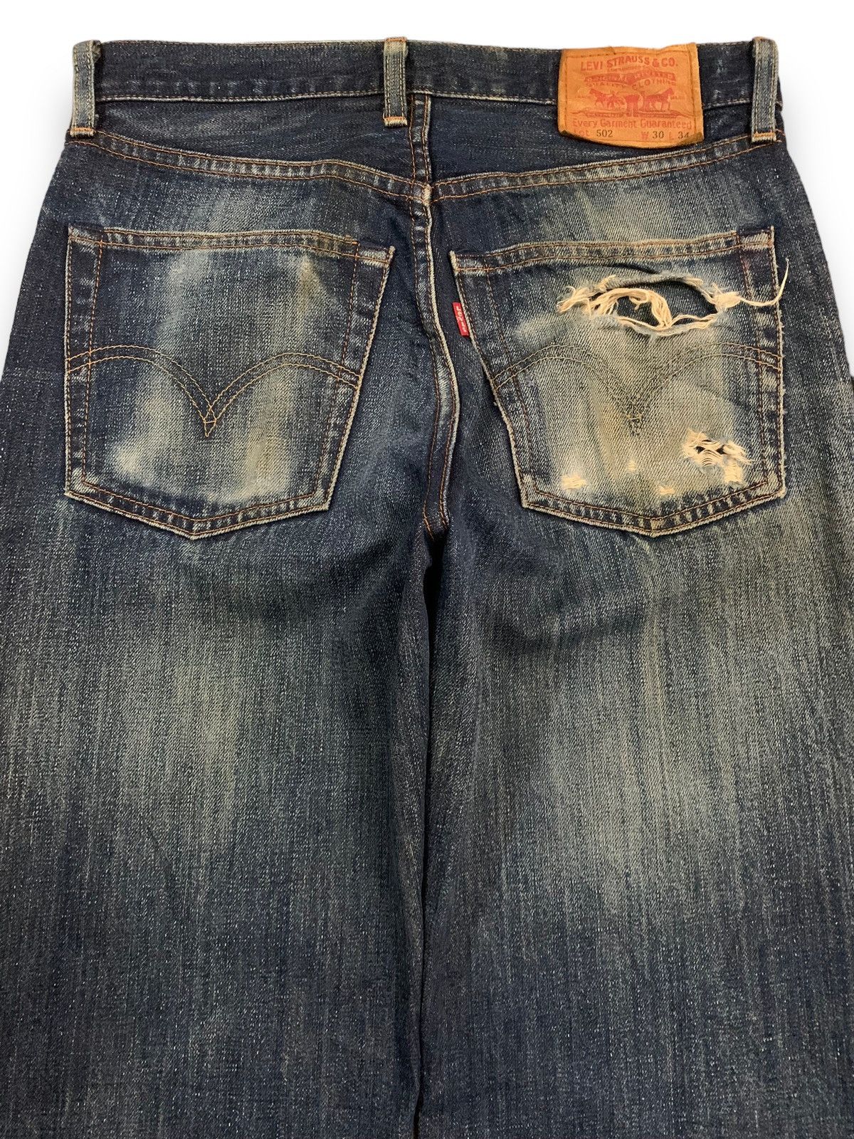 Levi's Vintage 90s Levis 502 Blue Wash Relaxed Fit Ripped Jeans Size US 30 / EU 46 - 11 Thumbnail