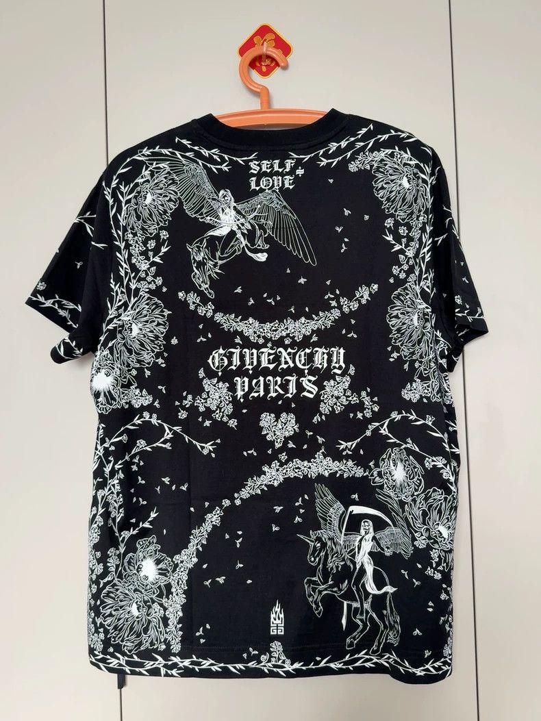 Givenchy Givenchy Crystal Studs Short-Sleeve T-Shirt, Gothic Design Size US S / EU 44-46 / 1 - 2 Thumbnail