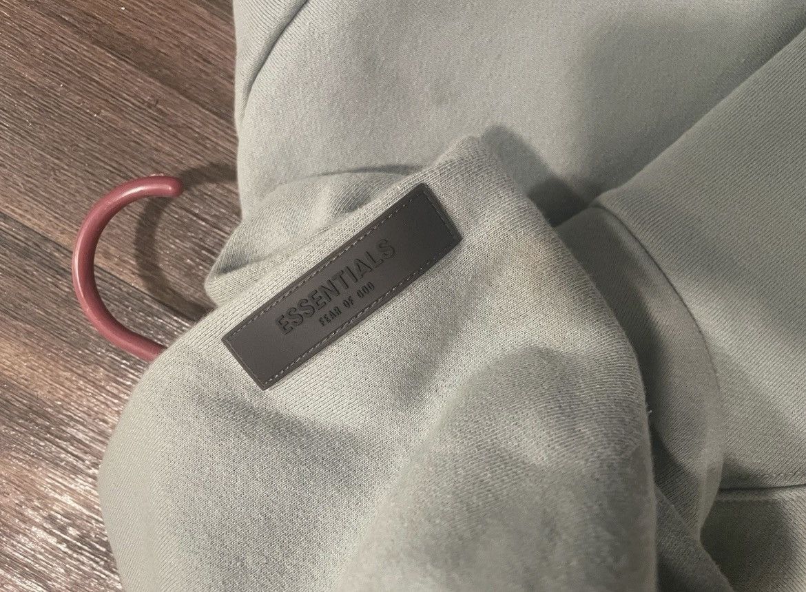 Fear of God essential fear of god hoodie blue size m Size US M / EU 48-50 / 2 - 7 Thumbnail