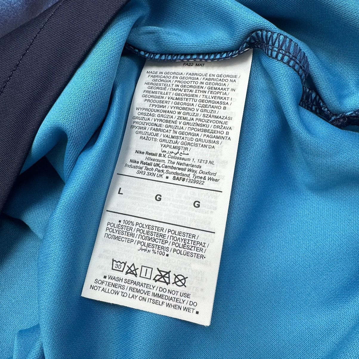 Nike Crotaia world cup 2022 away shirt (bnwt) Size US L / EU 52-54 / 3 - 6 Thumbnail