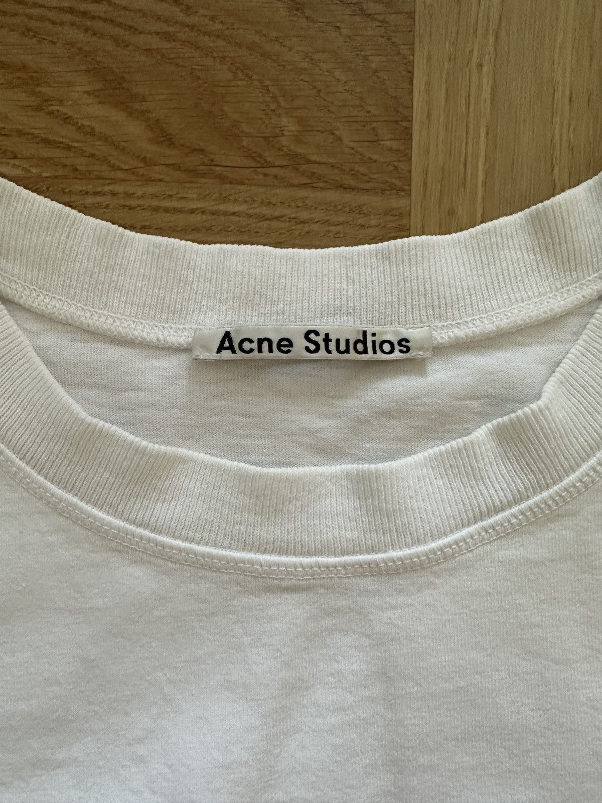 Acne Studios Acne Studios Stamp Logo T-shirt Optic White Size US L / EU 52-54 / 3 - 4 Thumbnail