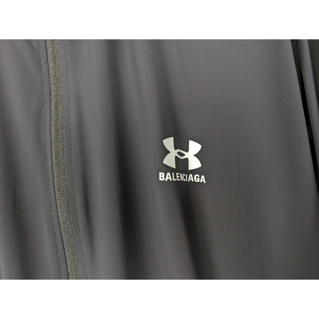 Balenciaga × Under Armour o1rshd1 Nylon Stretch Windbreaker in Black Size US S / EU 44-46 / 1 - 5 Thumbnail