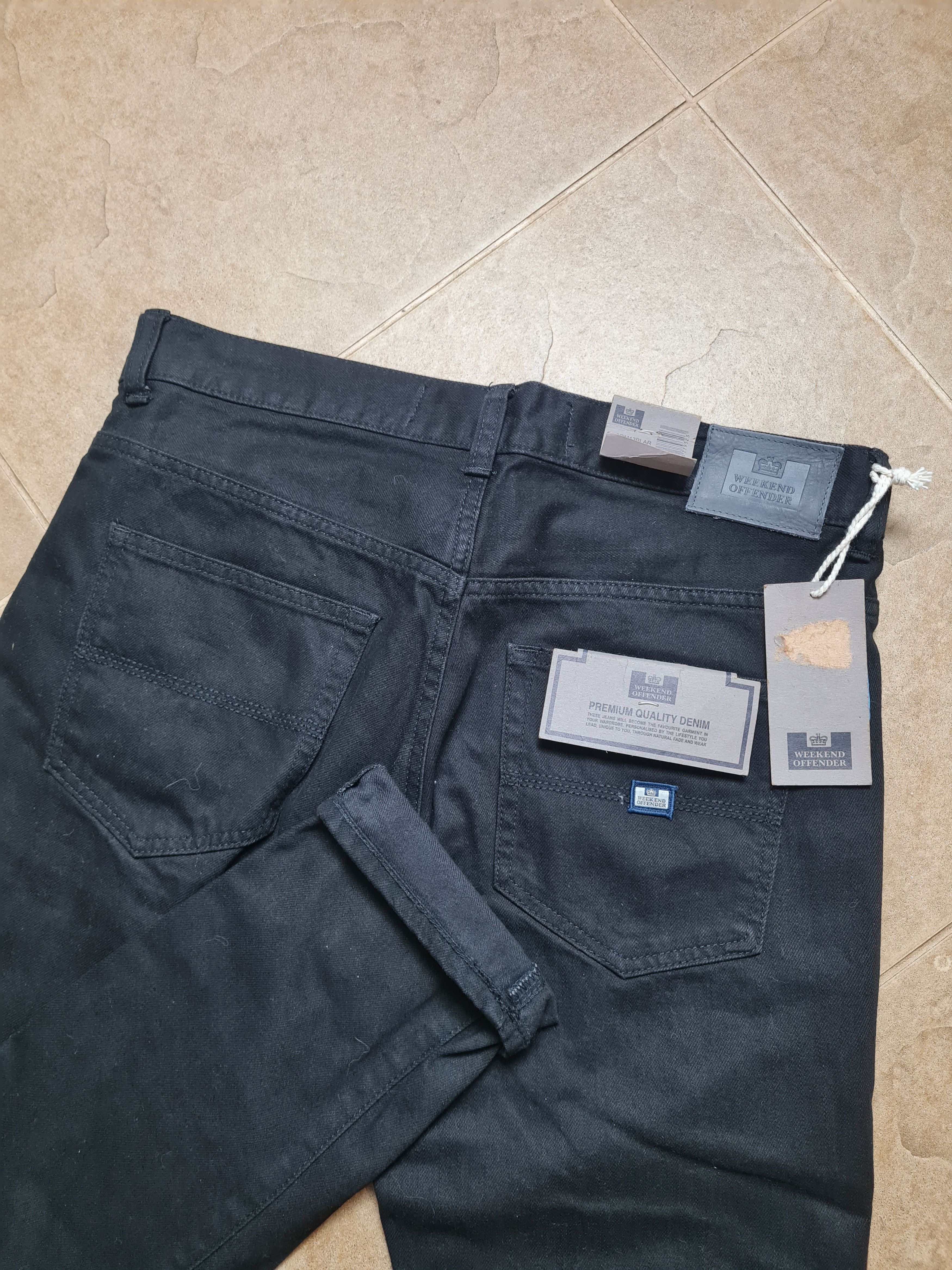 Weekend Offender Jeans Mens Black Denim Weekend Offender Tapered Fit Jeans 32 Size US 32 / EU 48 - 1 Thumbnail