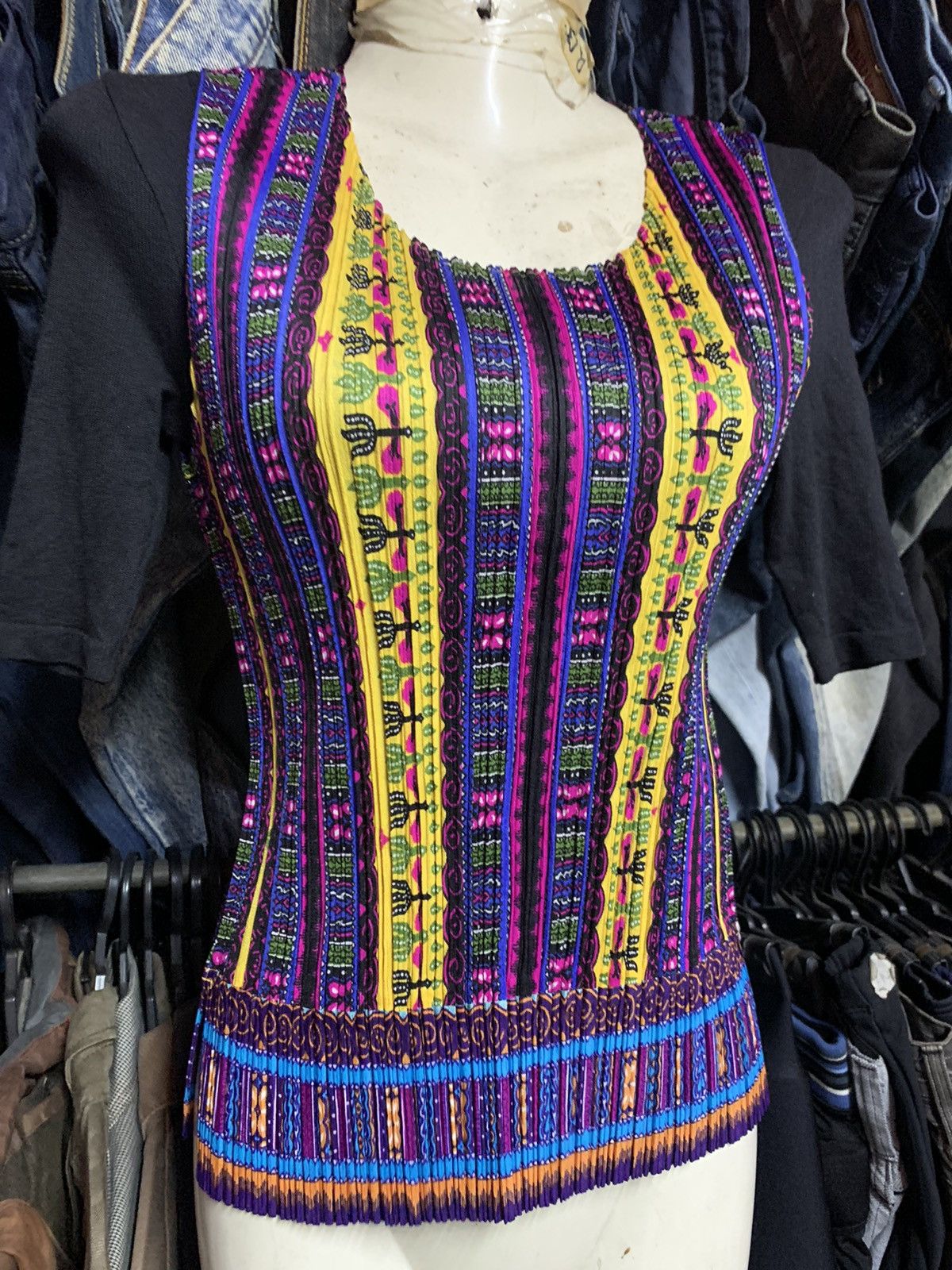 Pleats Please Issey Miyake Pleats please Issey miyake polka dot sleeveless blouse Size M / US 6-8 / IT 42-44 - 1 Thumbnail