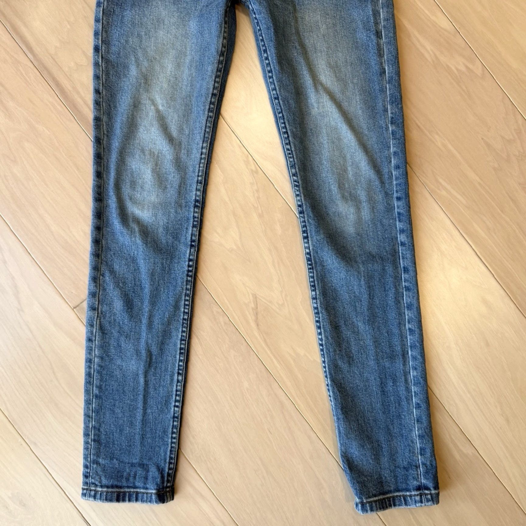 Denime APC Jeans 28 Blue Medium Wash Denim Japan Button Fly Streetwear New York Jeans Mens 28 Regular Straight Denim Western Logo Vintage? Size US 28 / EU 44 - 4 Thumbnail