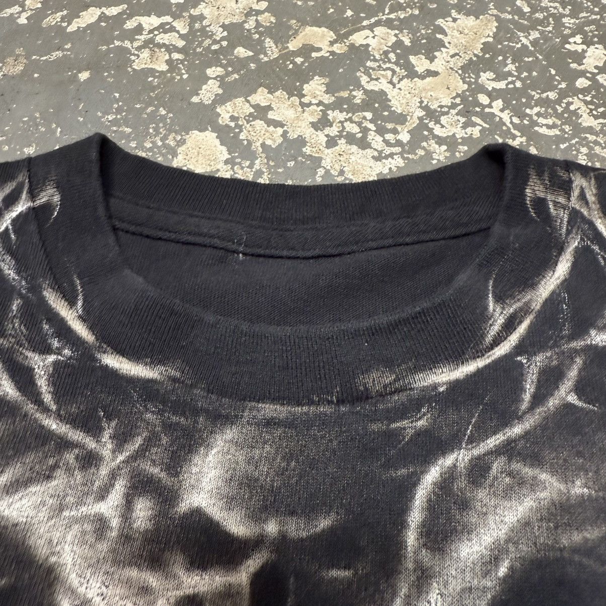 Affliction Vintage Skull Skeleton Praying Black Y2K Grunt Grunge Tshirt Size US M / EU 48-50 / 2 - 6 Thumbnail