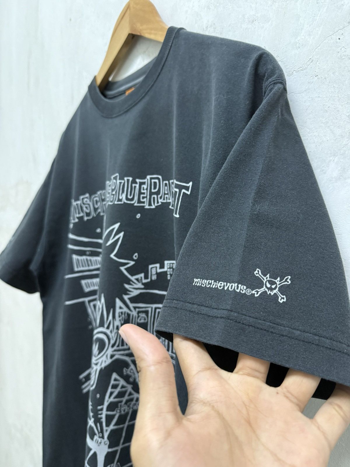 Japanese Brand Vintage Punk Mischievous Blue Rabbit Grunge Tshirt Size US L / EU 52-54 / 3 - 5 Thumbnail