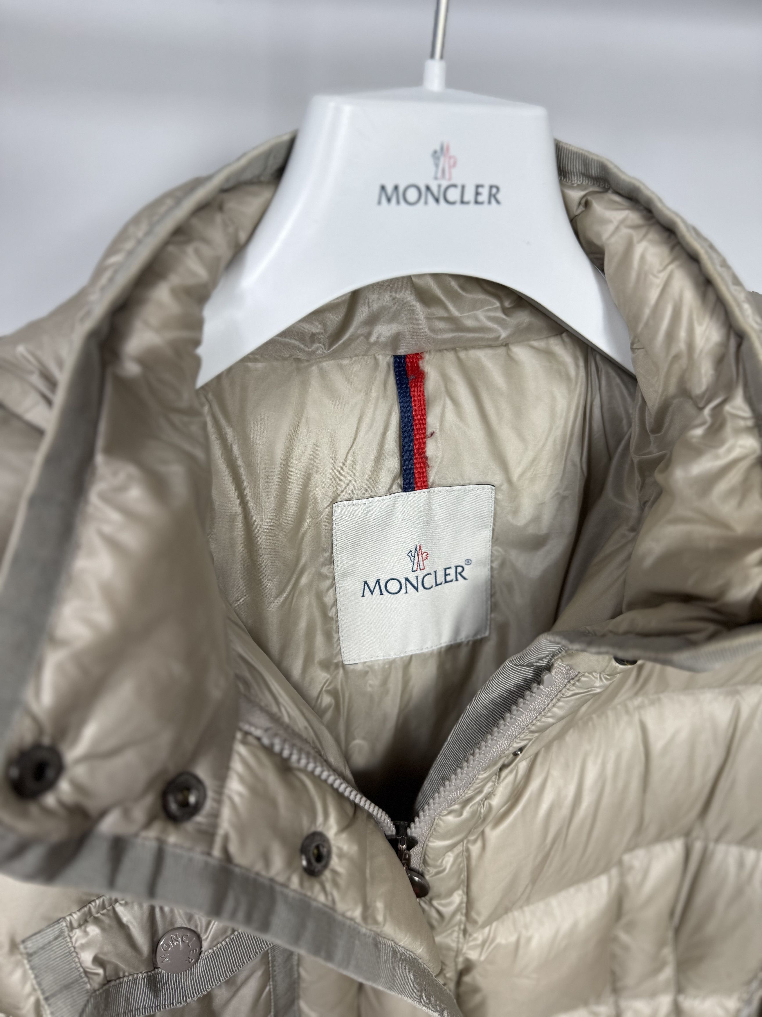 Moncler Moncler Hermine Jacket Size M / US 6-8 / IT 42-44 - 4 Thumbnail