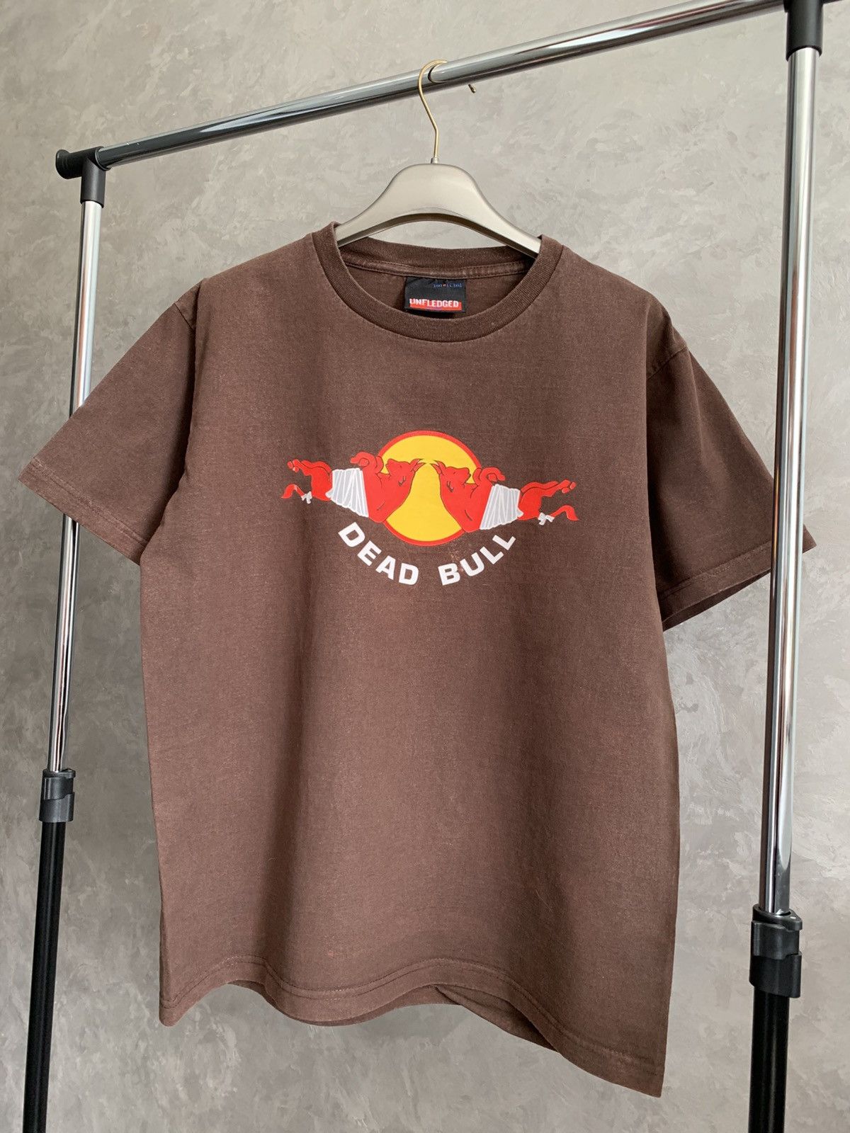 Red Bull VTG Dead Bull Red Bull Unfledged Brown Japanese T-Shirt S sz Size US S / EU 44-46 / 1 - 1 Thumbnail