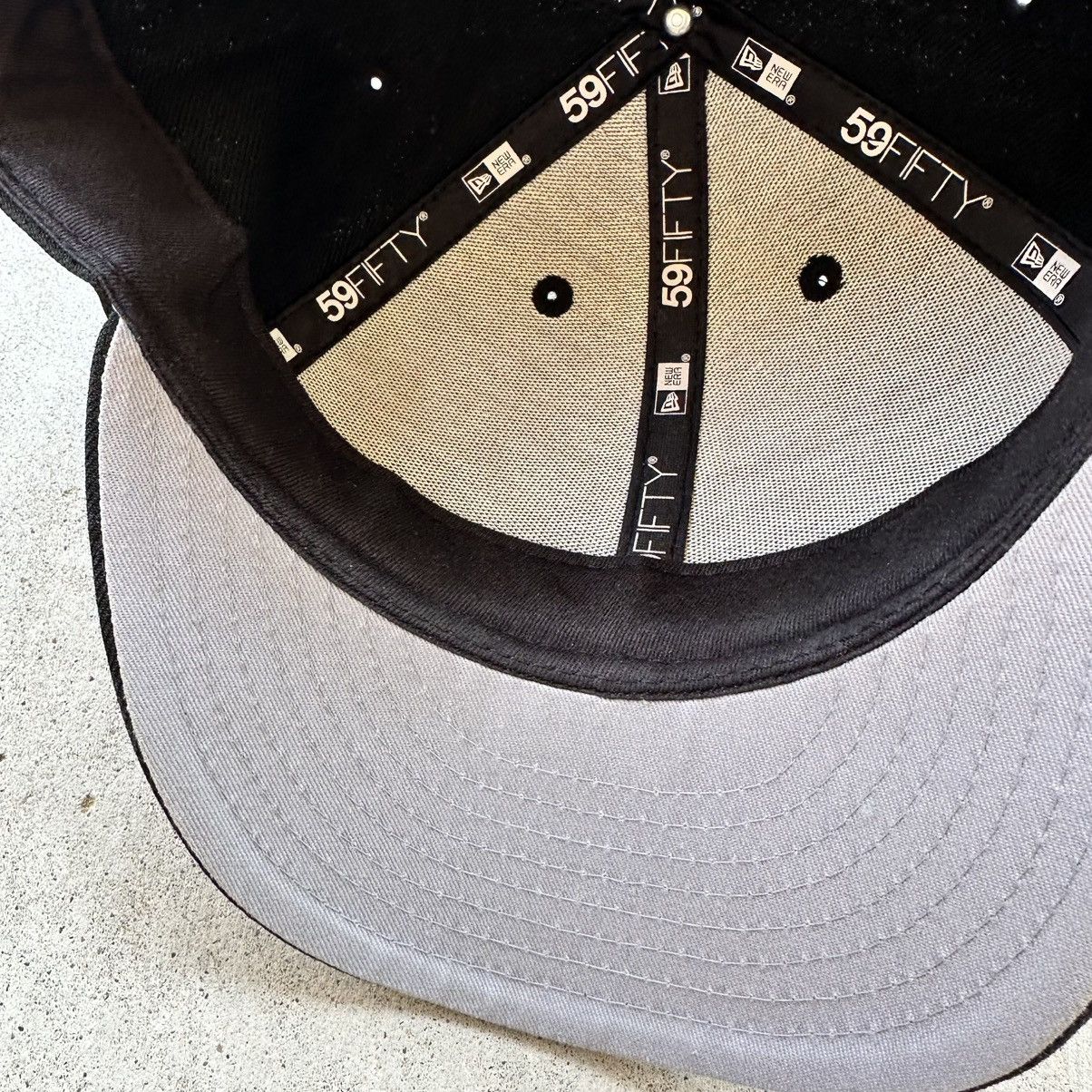 Kith × New Era × Warner Bros Kith Looney Tunes Fitted Hat Size 8 Tweety Bird 100% Wool Size 46 - 5 Thumbnail