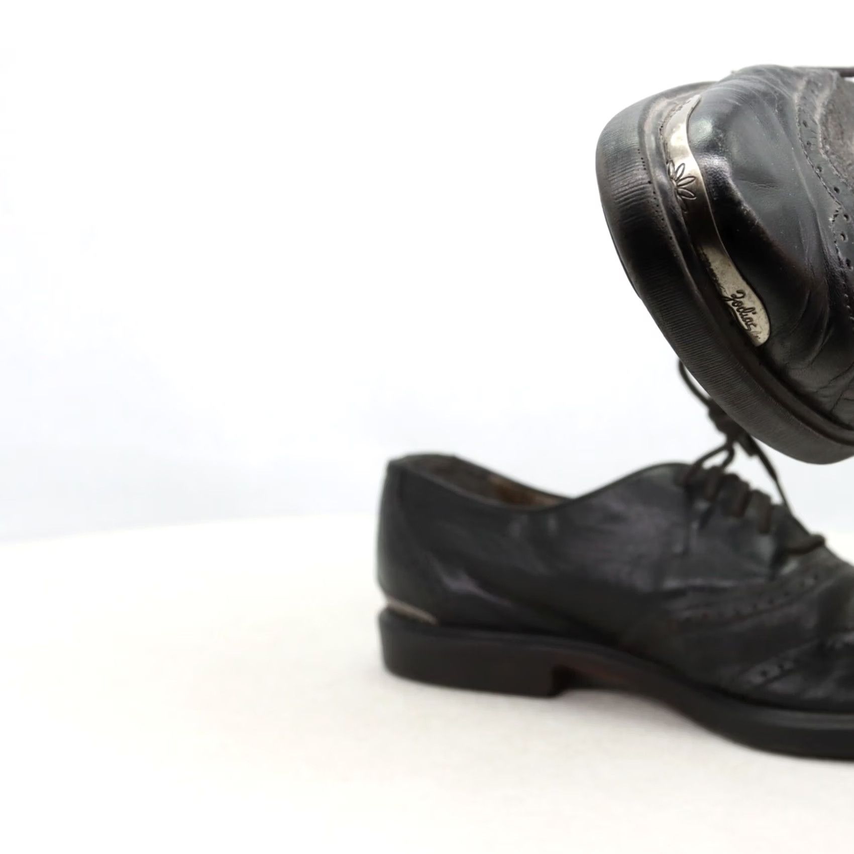 Vintage VINTAGE ZODIAC USA WOMENS Size 9 Black Casual Shoes Metal Accents Size US 9 / IT 39 - 3 Thumbnail