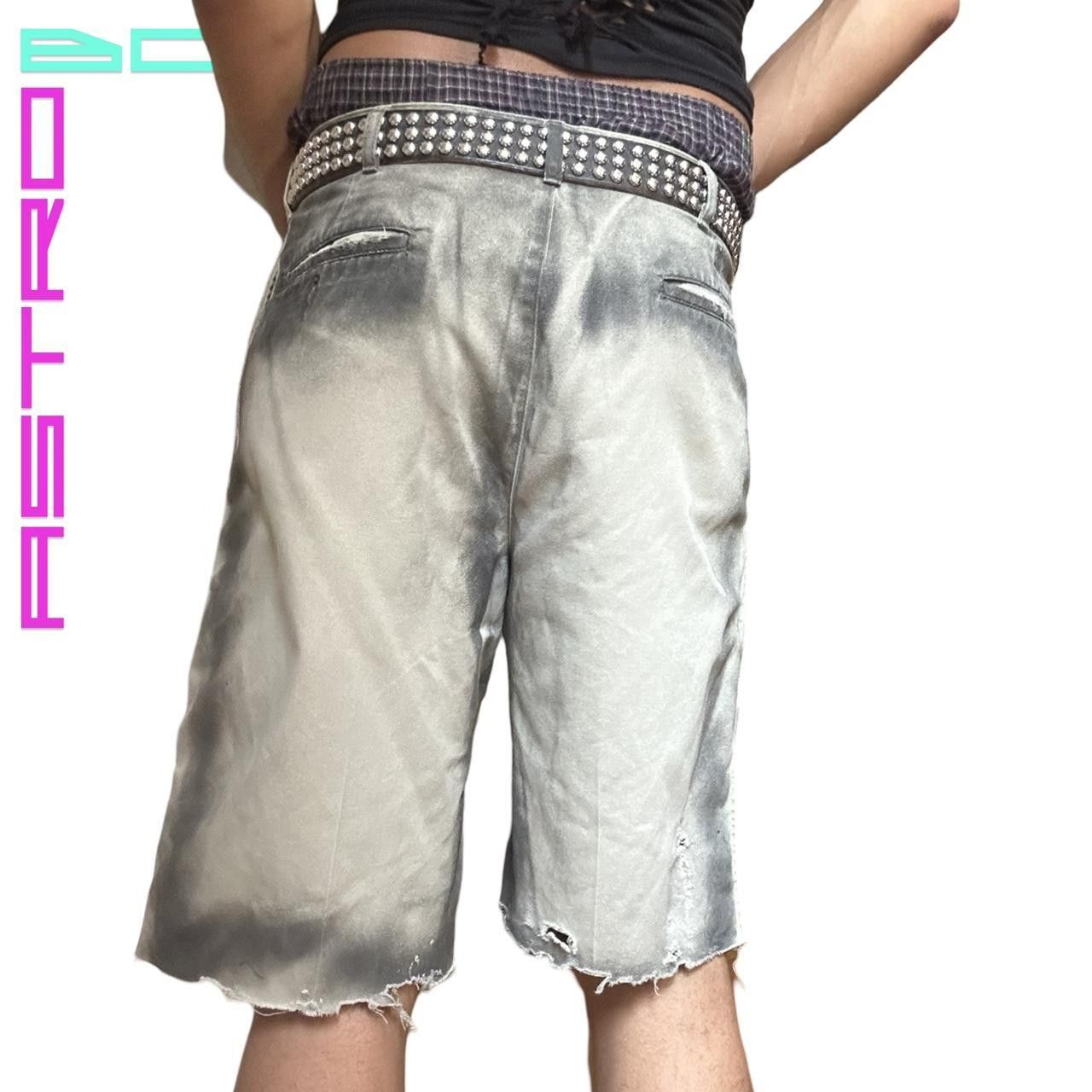 Lee ASTROBOI* GRUNGE TAN PLEATED SHORTS W/ BLK PAINT _ 32" Size US 32 / EU 48 - 4 Thumbnail