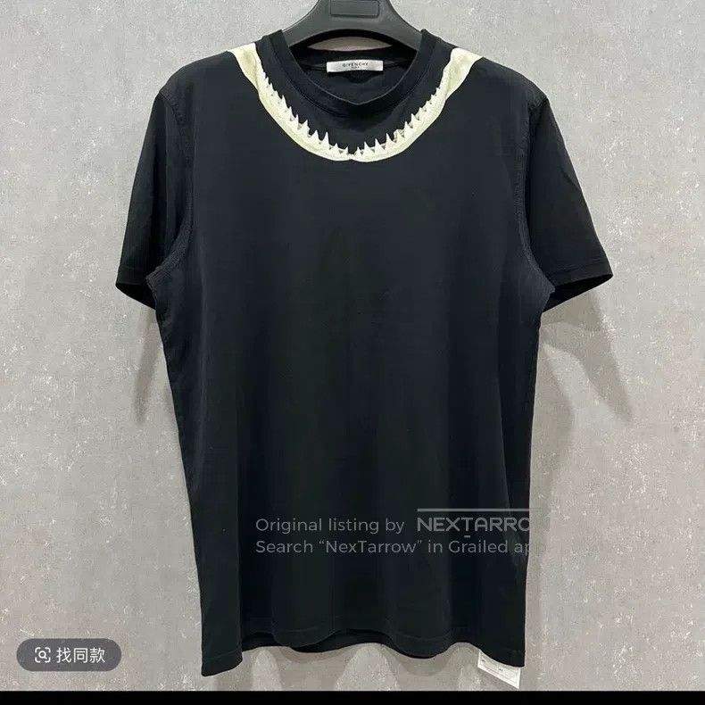 Givenchy Givenchy Black Short Sleeve T-Shirt Size US XL / EU 56 / 4 - 1 Thumbnail