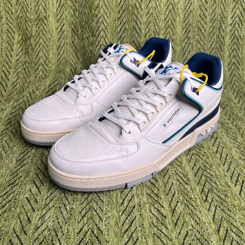 Louis Vuitton Louis Vuitton Low Top Fashion Sneakers in White -2508 Size US 10.5 / EU 43-44 - 1 Thumbnail
