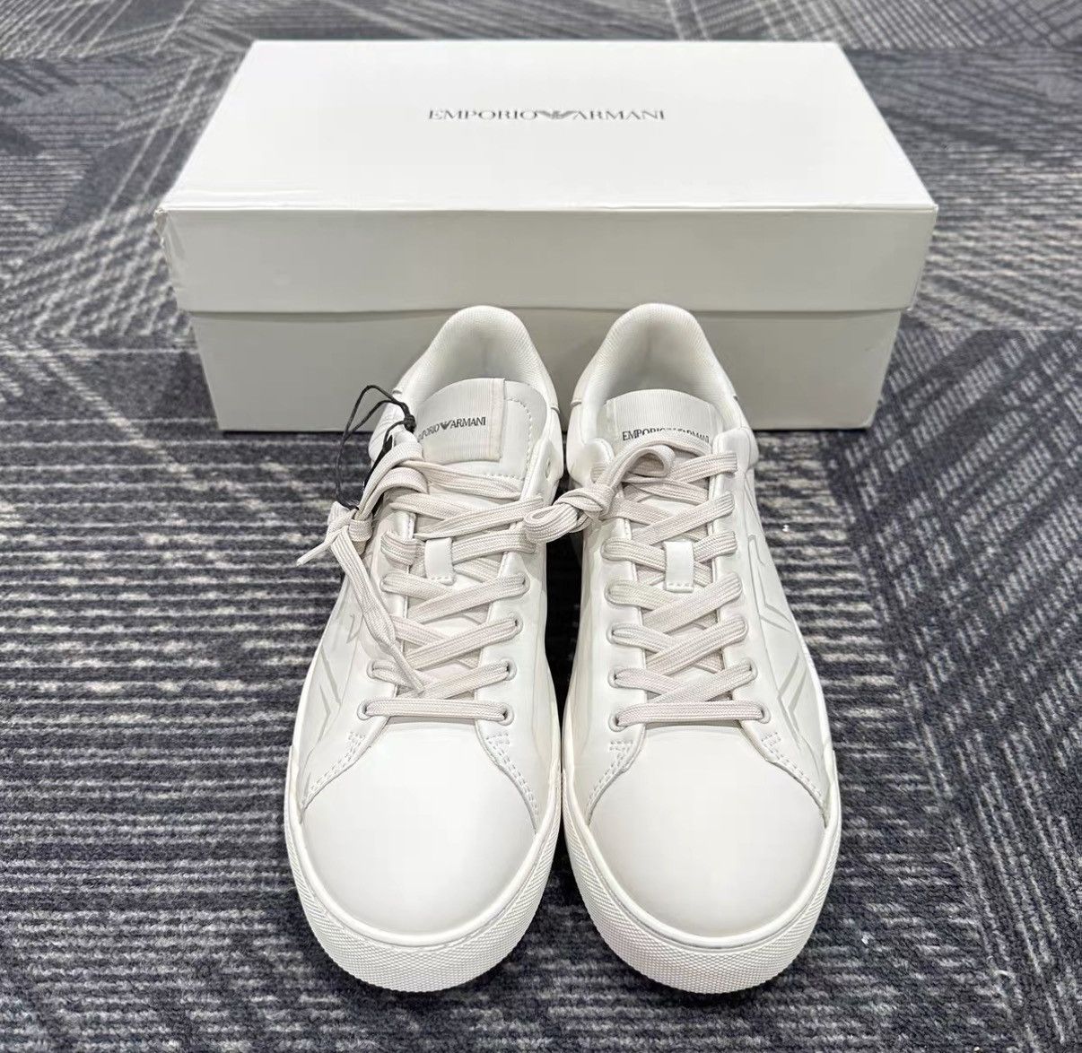 Armani Armani Leather Low-Top Sneakers J42 Size US 8 / EU 41 - 2 Thumbnail