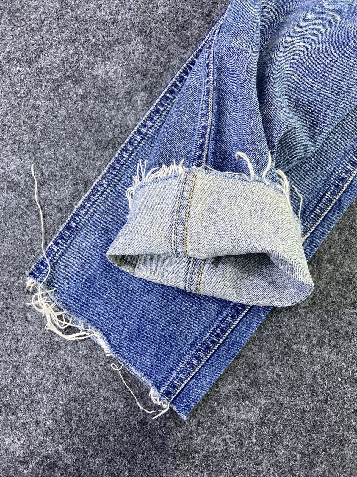 Jean × Levi's × Vintage VINTAGE LEVIS 605 DISTRESSES BLUE WASH JEANS-J887 Size US 31 - 8 Thumbnail