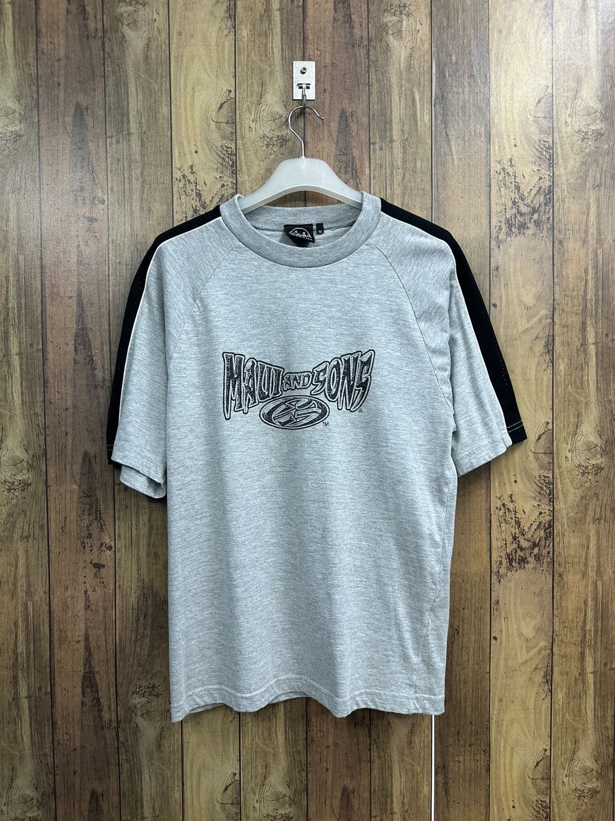 Vintage Maui And Sons Center Logo Shirt A450