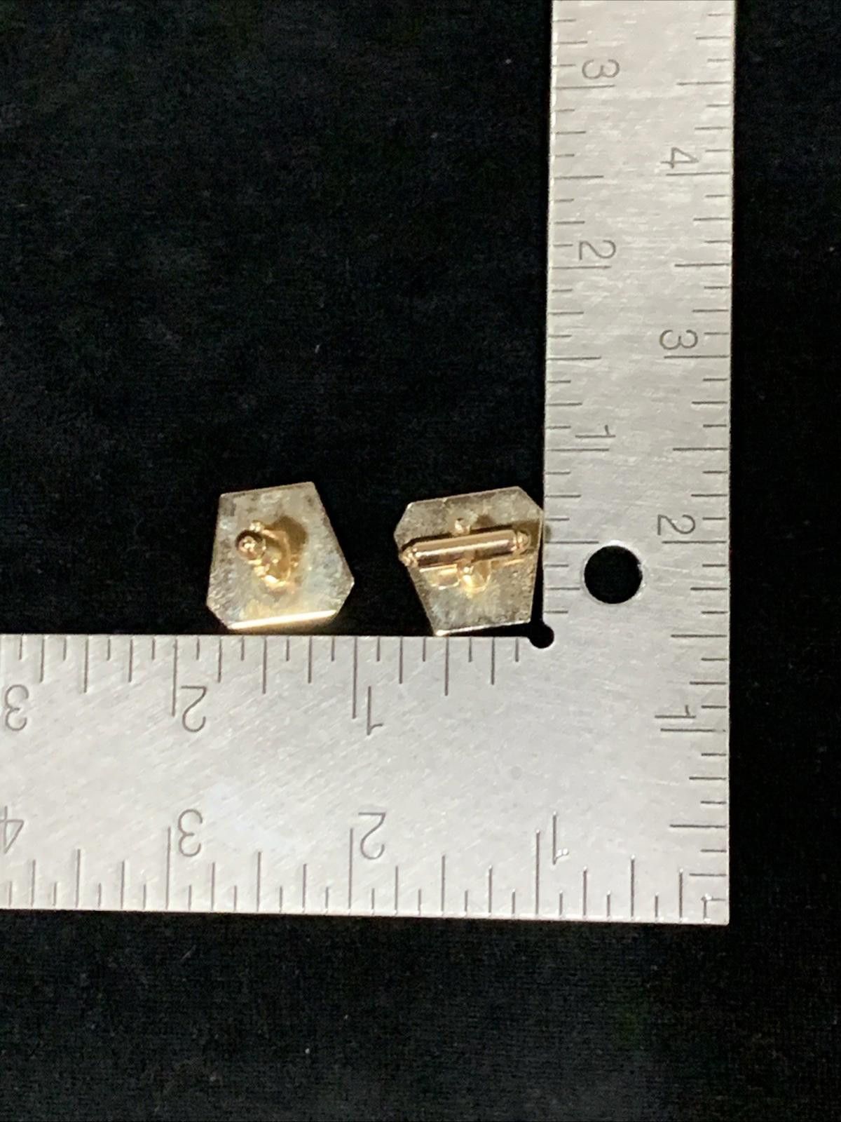 The Unbranded Brand Diamond Cut Cufflinks Unisex Brushed Yellow Gold Plated EUC Size ONE SIZE - 8 Thumbnail