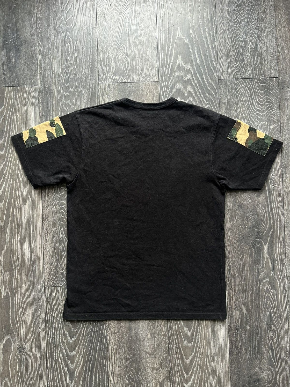 Bape A Bathing Ape rare vintage Bape T-Shirt Fits L Size US L / EU 52-54 / 3 - 10 Thumbnail
