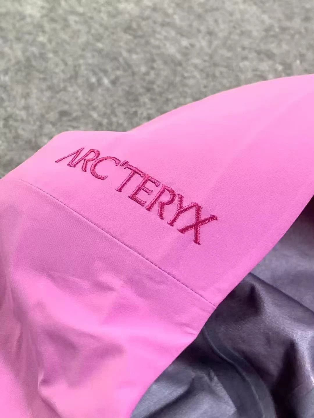 Arc'teryx ARC'TERYX logo solid hooded jacket L AG205 Size L / US 10 / IT 46 - 4 Thumbnail