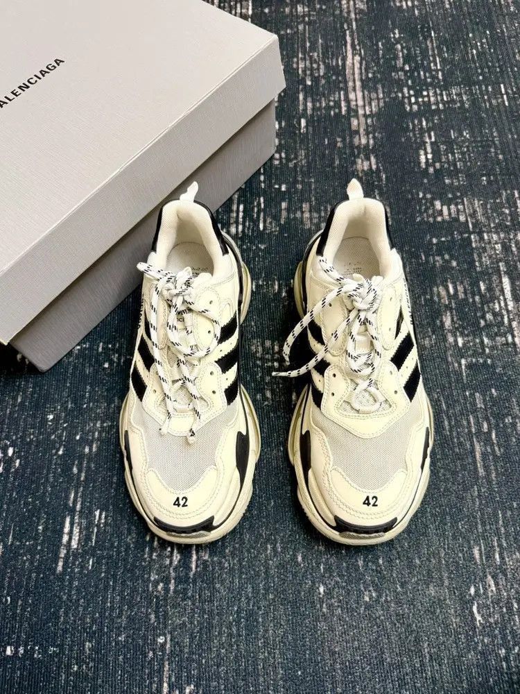 Adidas Balenciaga x Adidas Original triple S-2507 Size US 9 / EU 42 - 8 Thumbnail