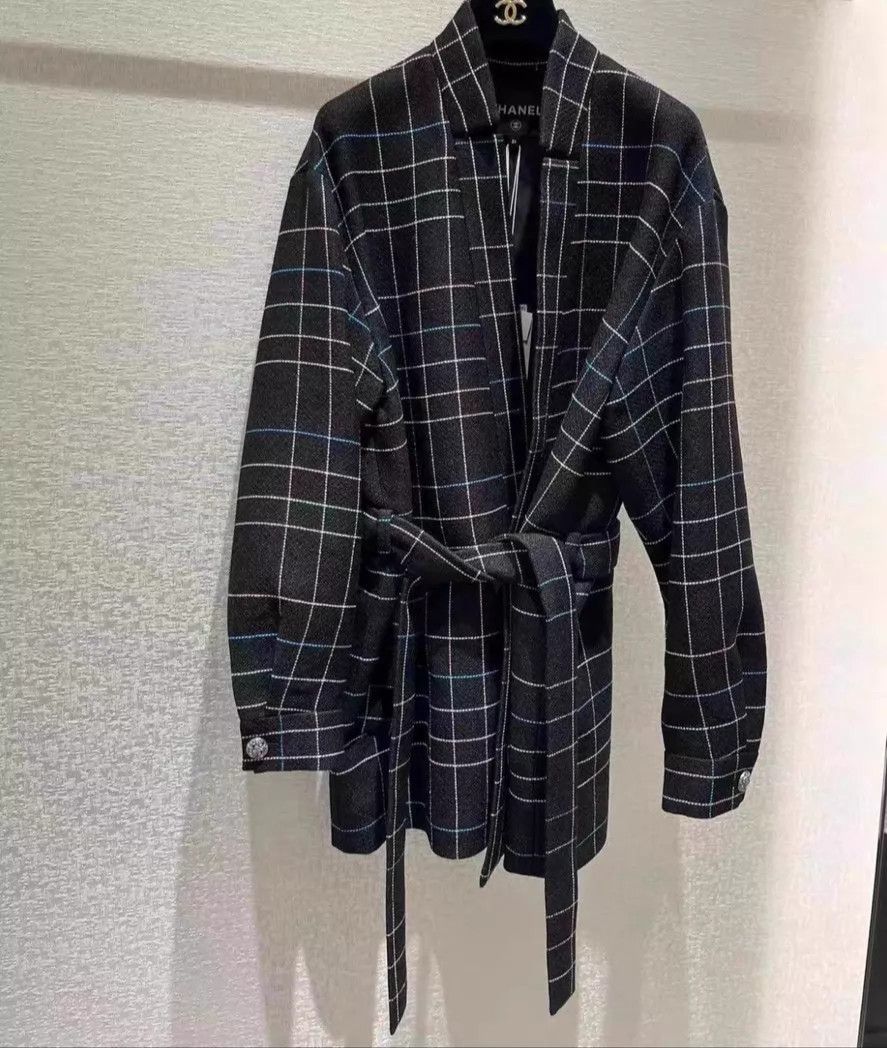 Chanel Chanel Women's Jacket Size XS / US 0-2 / IT 36-38 - 1 Thumbnail