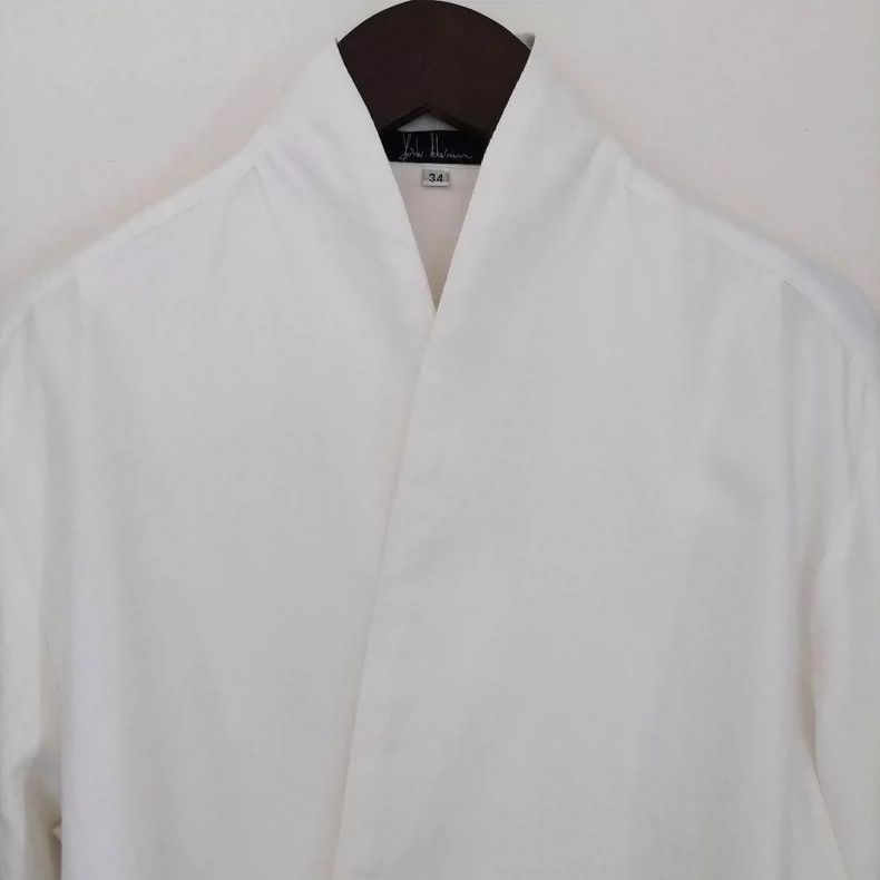 Haider Ackermann Haider Ackermann size 34 White shirt with long sleeves Size US M / EU 48-50 / 2 - 3 Thumbnail