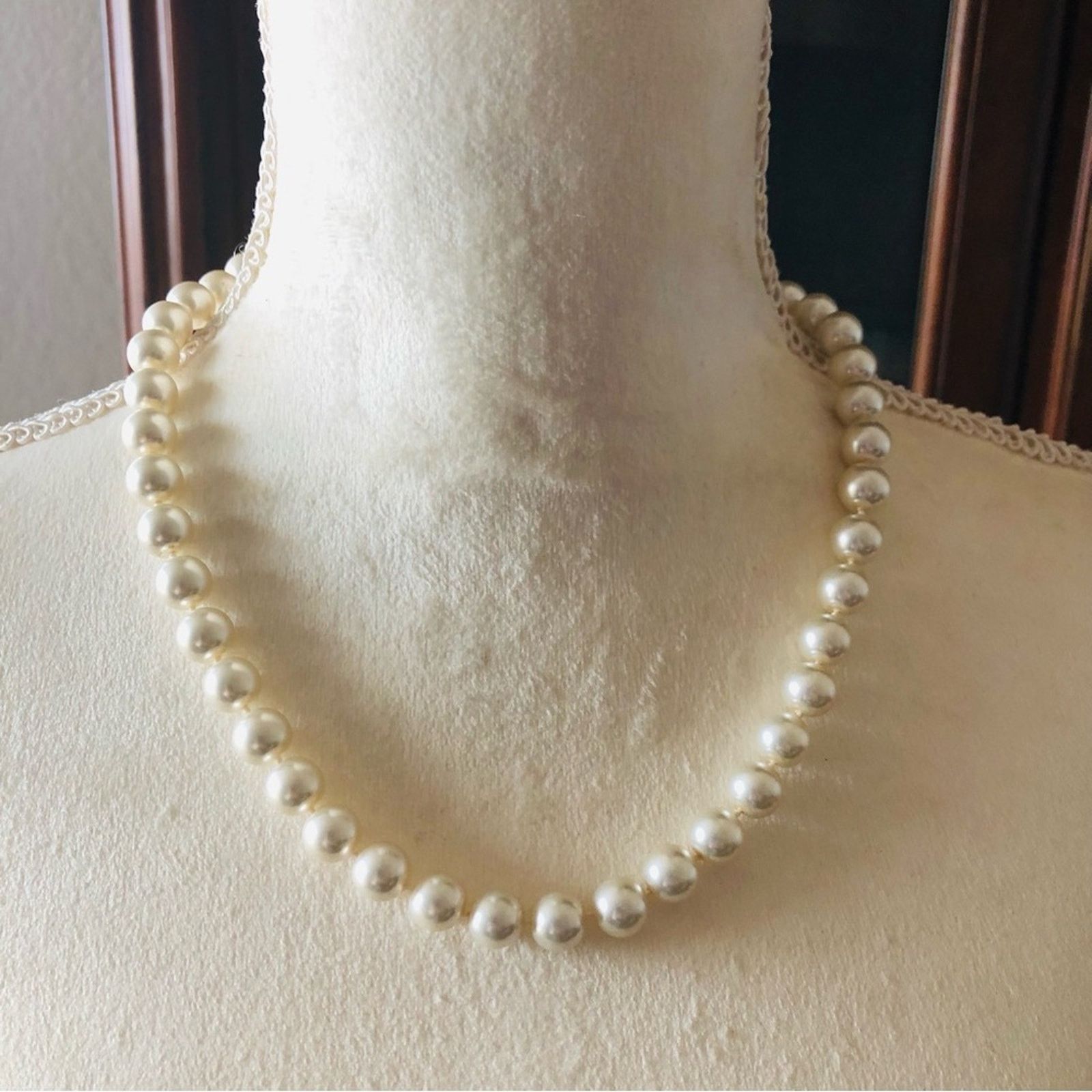 Vintage Vintage cream heavy knotted glass pearl necklace Size ONE SIZE - 3 Thumbnail