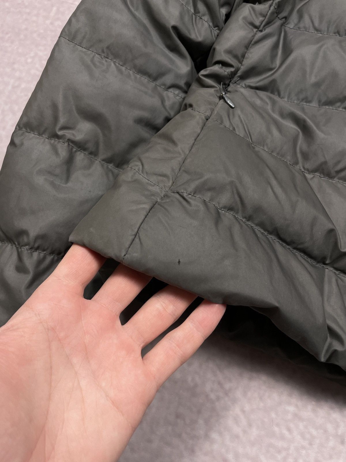 Moncler Vintage Moncler Down Jacket Real Fur Hood Women Size S / US 4 / IT 40 - 5 Thumbnail