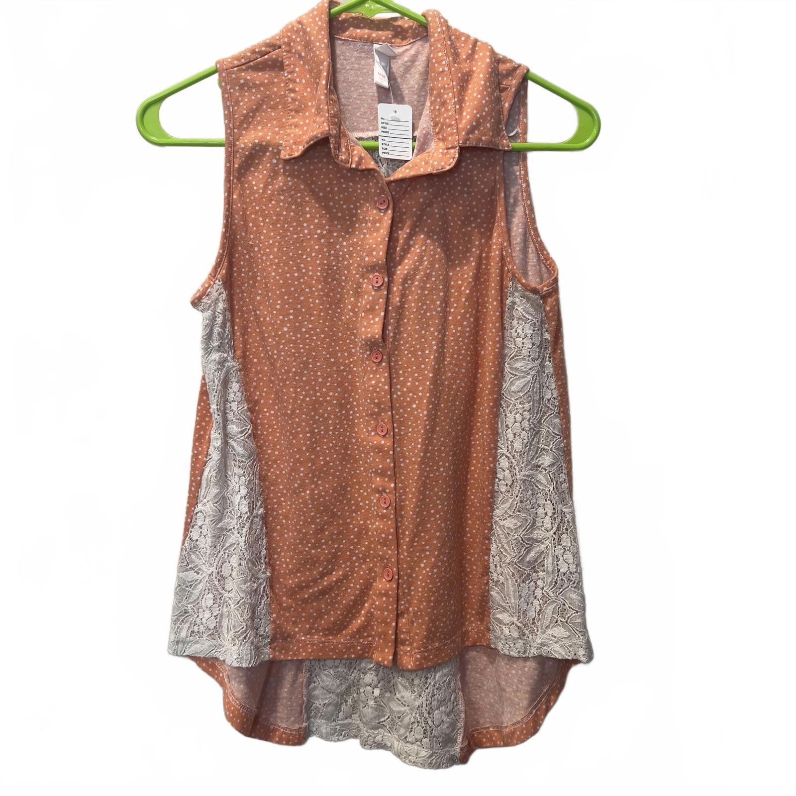 Other Xhilaration Women's Sleeveless Button-Up Top with Lace Panel Size M / US 6-8 / IT 42-44 - 1 Thumbnail