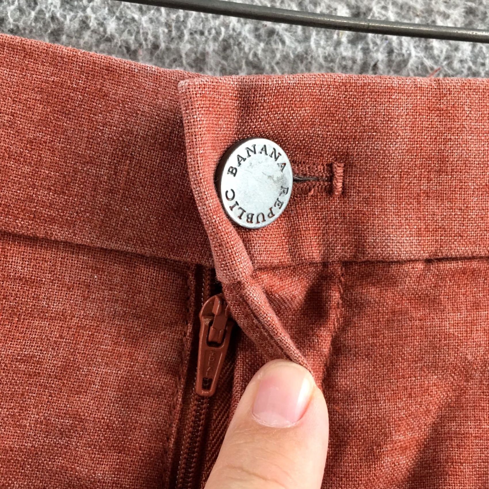 Banana Republic Banana Republic Mens Chino Shorts 32 Red Mid Rise Button Front Zip Fly Casual Size US 32 / EU 48 - 4 Thumbnail