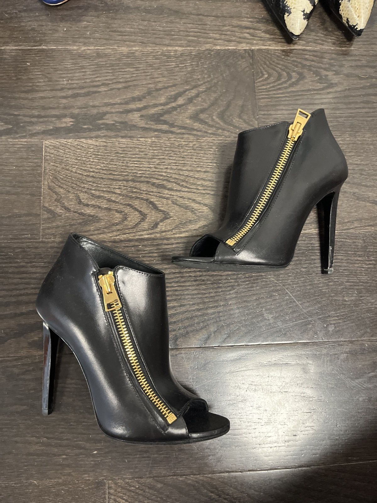 Tom Ford Tom Ford Enclosed Heels Size US 8.5 / IT 38.5 - 1 Thumbnail