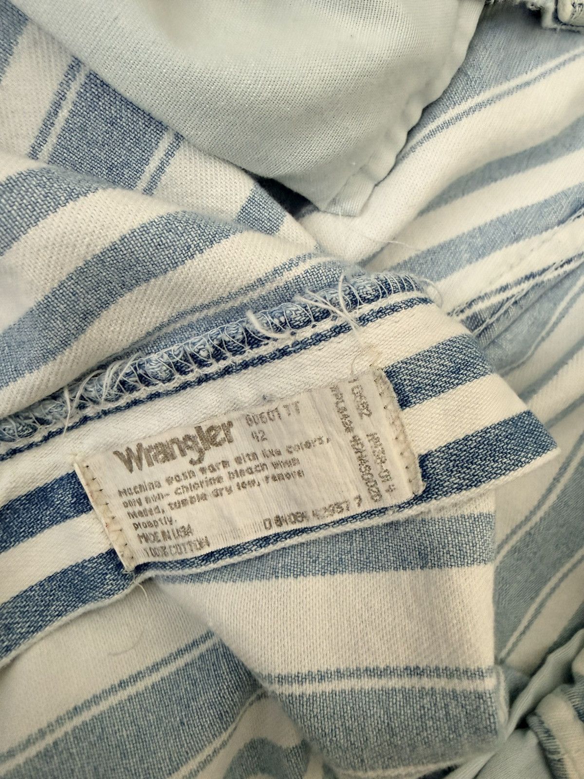 Wrangler Vintage 90s Wrangler Striped Denim Shorts 42 Pinstripe Blue Size US 42 / EU 58 - 4 Thumbnail