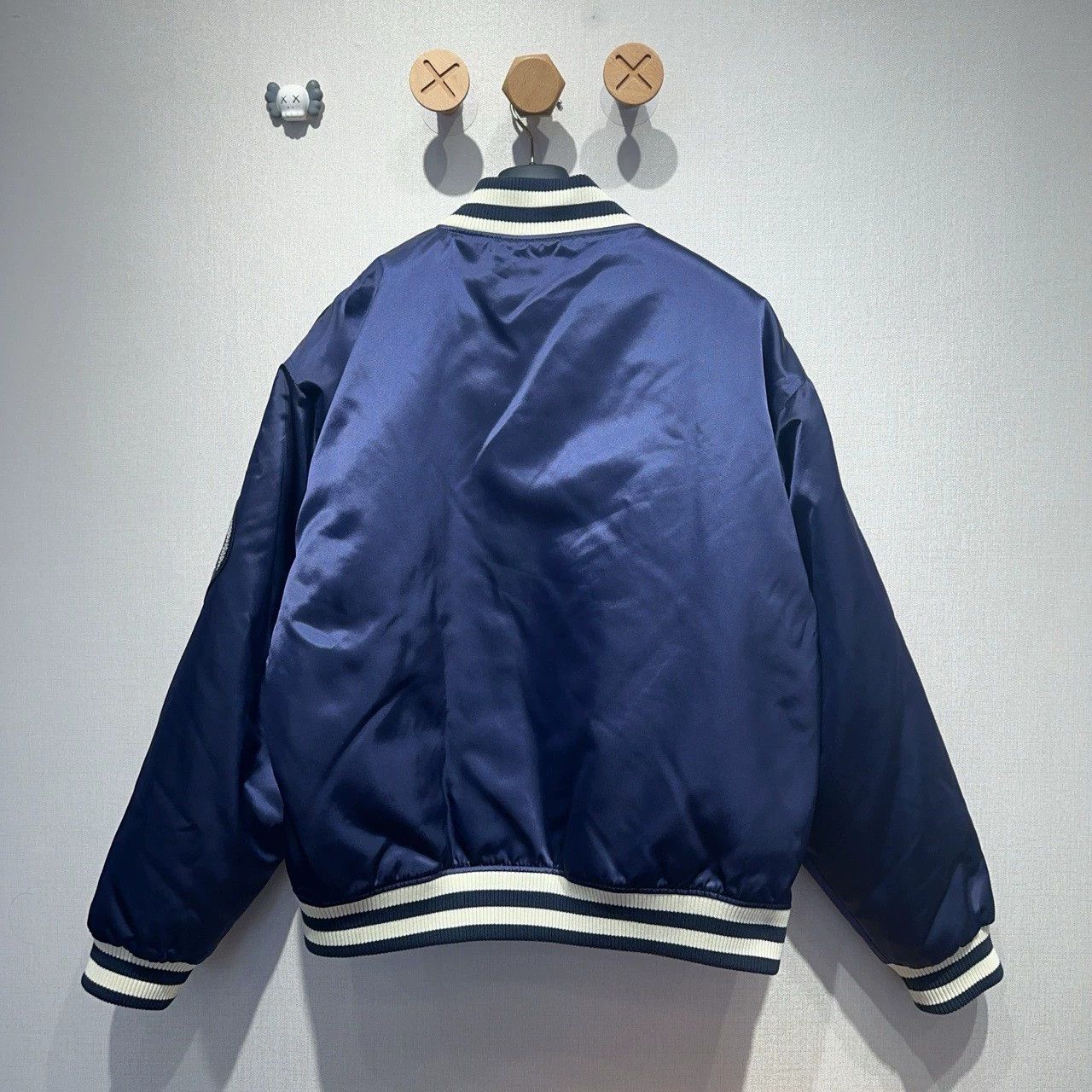Louis Vuitton Louis Vuitton navy blue striped logo baseball jacket Size US L / EU 52-54 / 3 - 2 Thumbnail