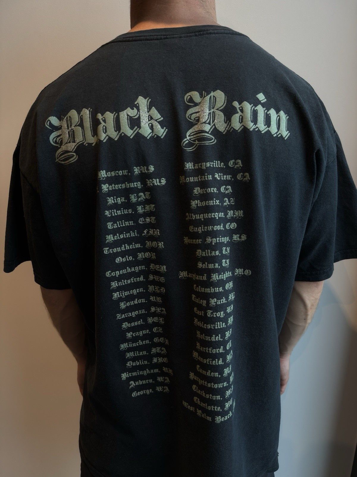 Gildan Vintage Ozzy Osbourne 2007 Black Rain Concert Tour T-Shirt Size US XL / EU 56 / 4 - 6 Thumbnail
