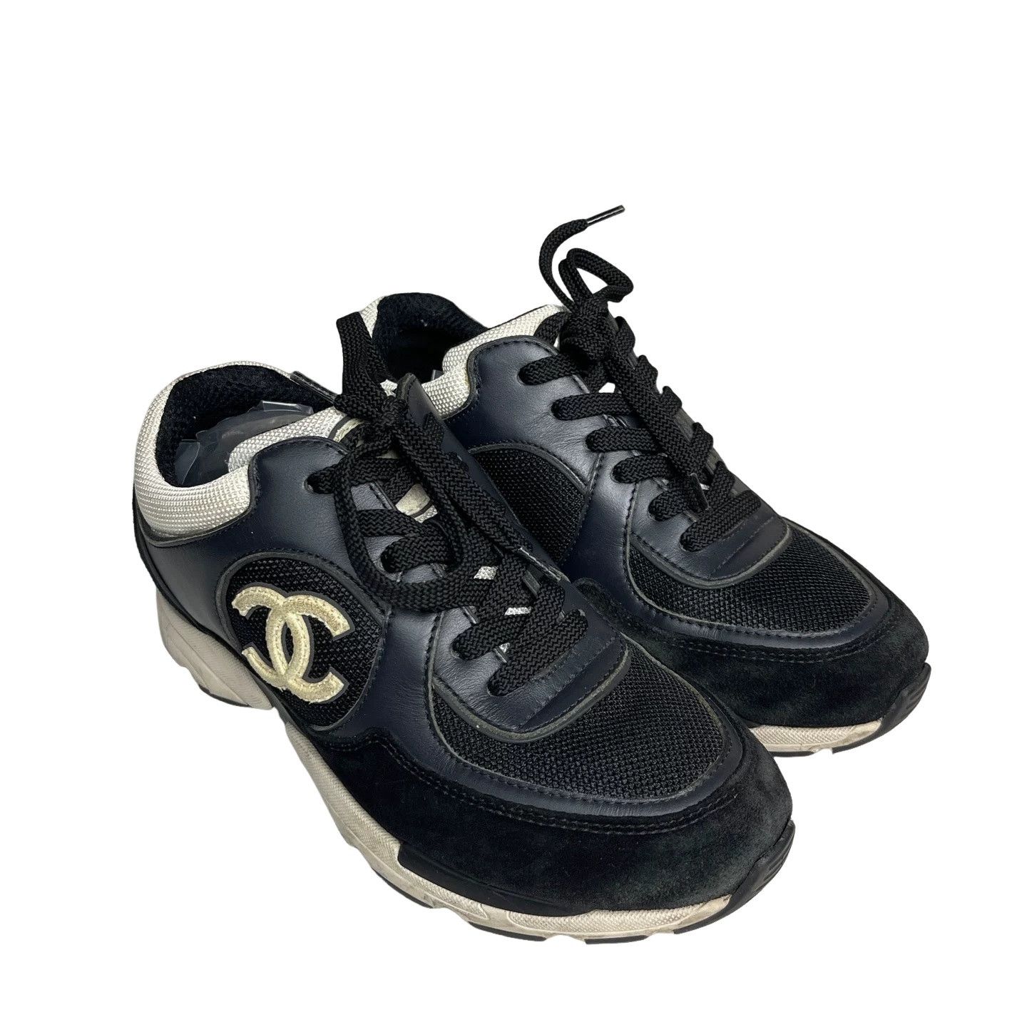 Chanel Chanel CC Logo Low-Top Sneakers Size 37 Size US 6 / IT 36 - 1 Thumbnail